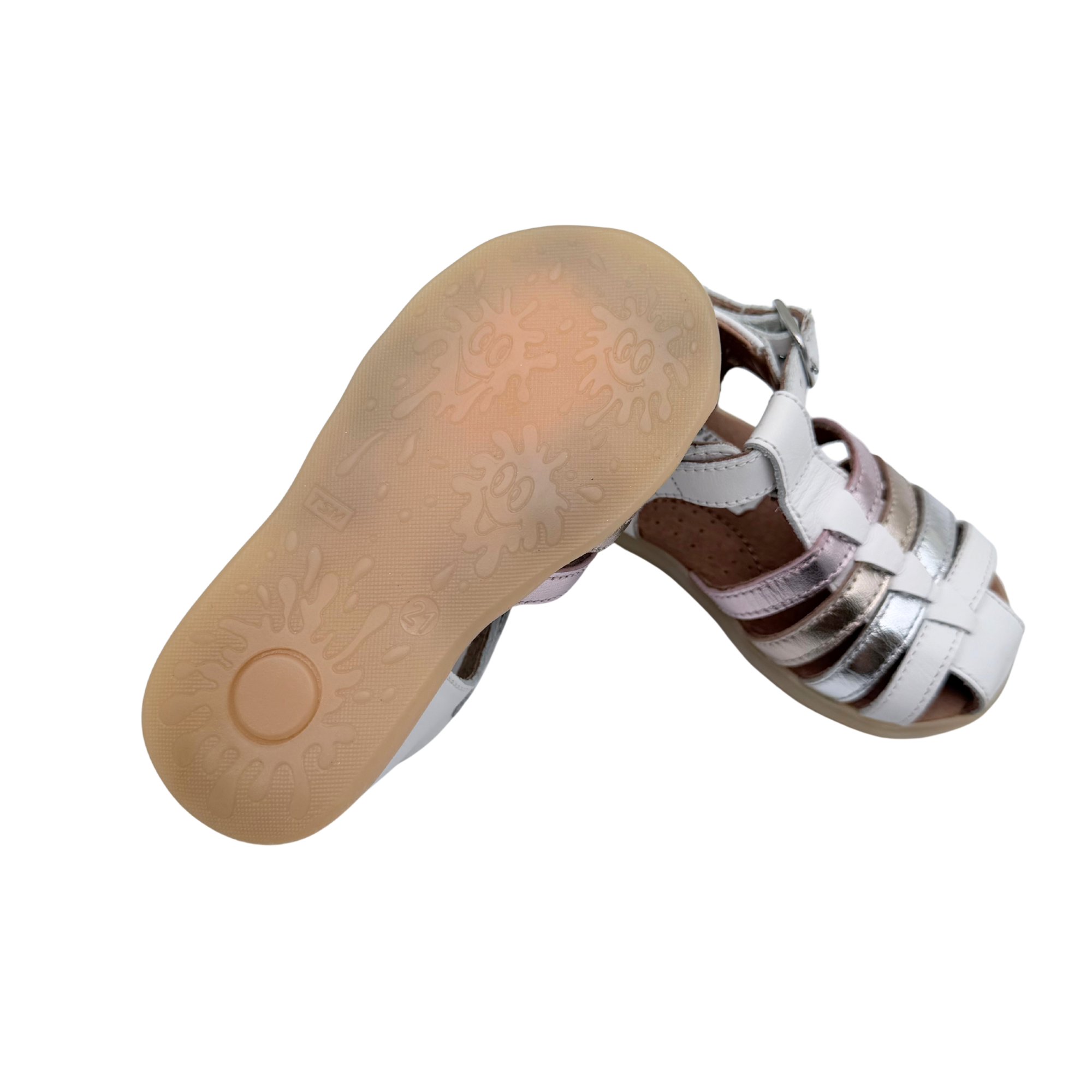 Sandales blanches et argentées — 21