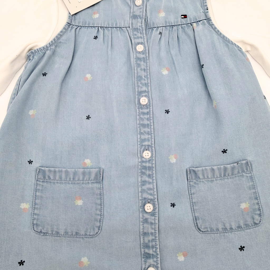 Robe en jean clair brodée et body — 2 ans