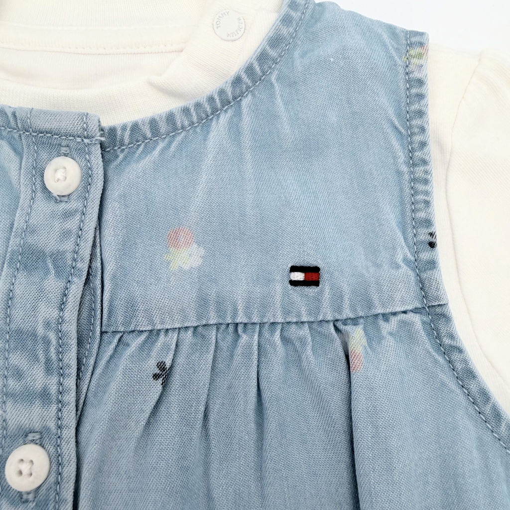 Robe en jean clair brodée et body — 2 ans
