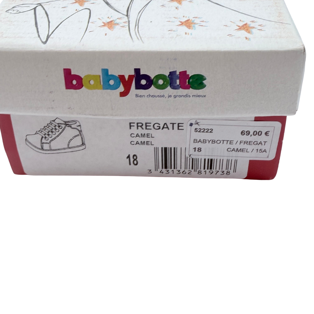 Baskets montantes bébé camel à lacets bleus – 18