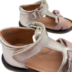Sandales rose poudré métallisé — 21