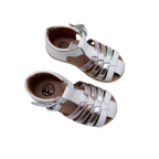 Sandales blanches et argentées — 21