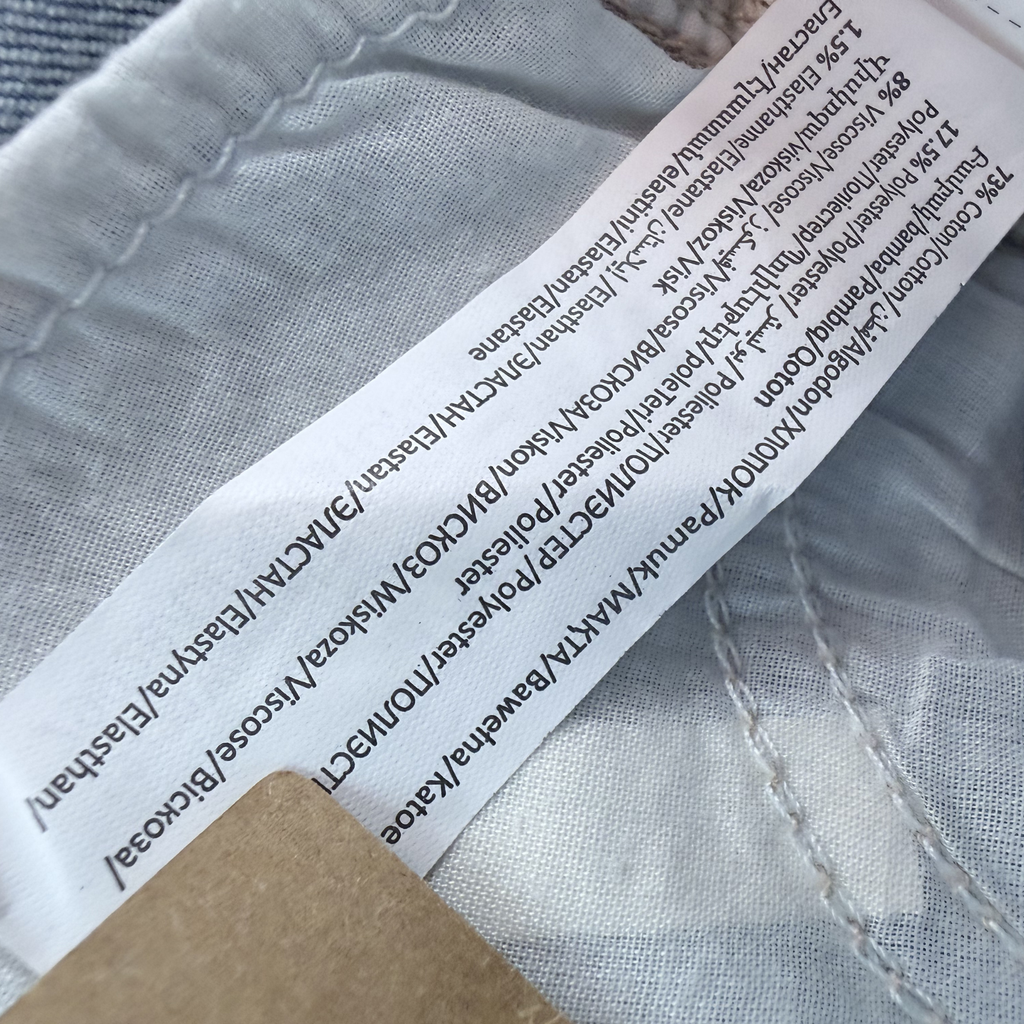 Robe salopette en denim avec cœur&nbsp; — 1 mois