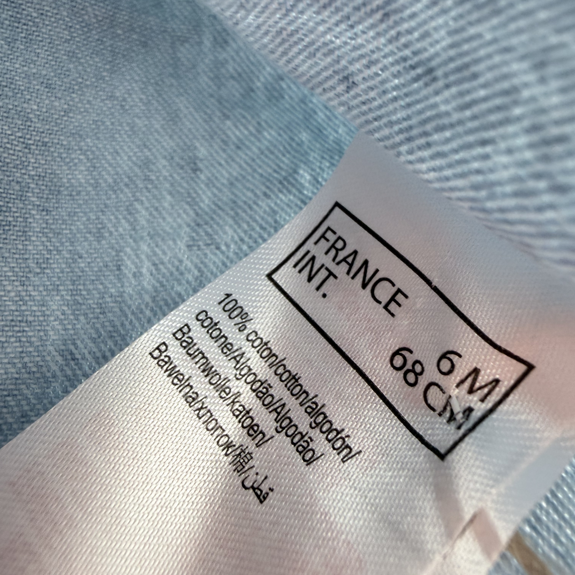 Chemise bébé en jean clair — 6 mois