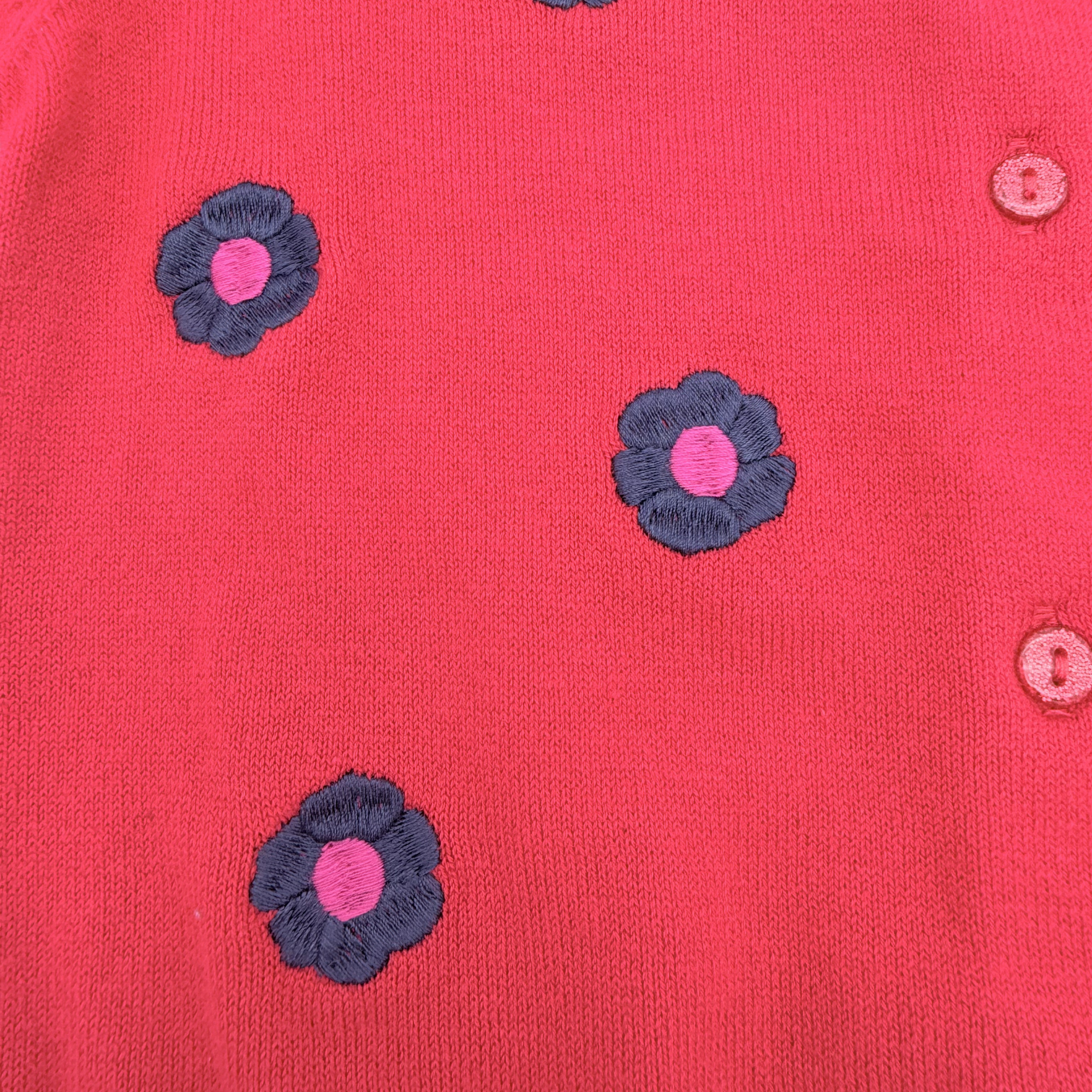 Gilet rouge fleurs — 3 ans