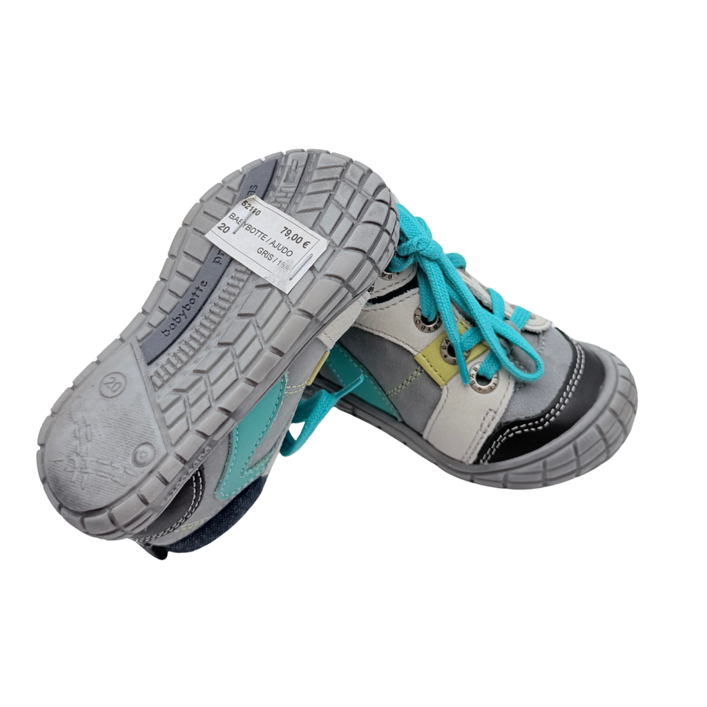 Baskets montantes grises à lacets turquoise - 20