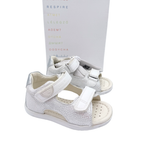 Sandales blanches — 23