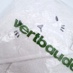 Cape de bain blanche et gant de toilette — 70 x 70 cm