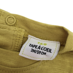 T-shirt kaki « Félin câlin » — 3 mois