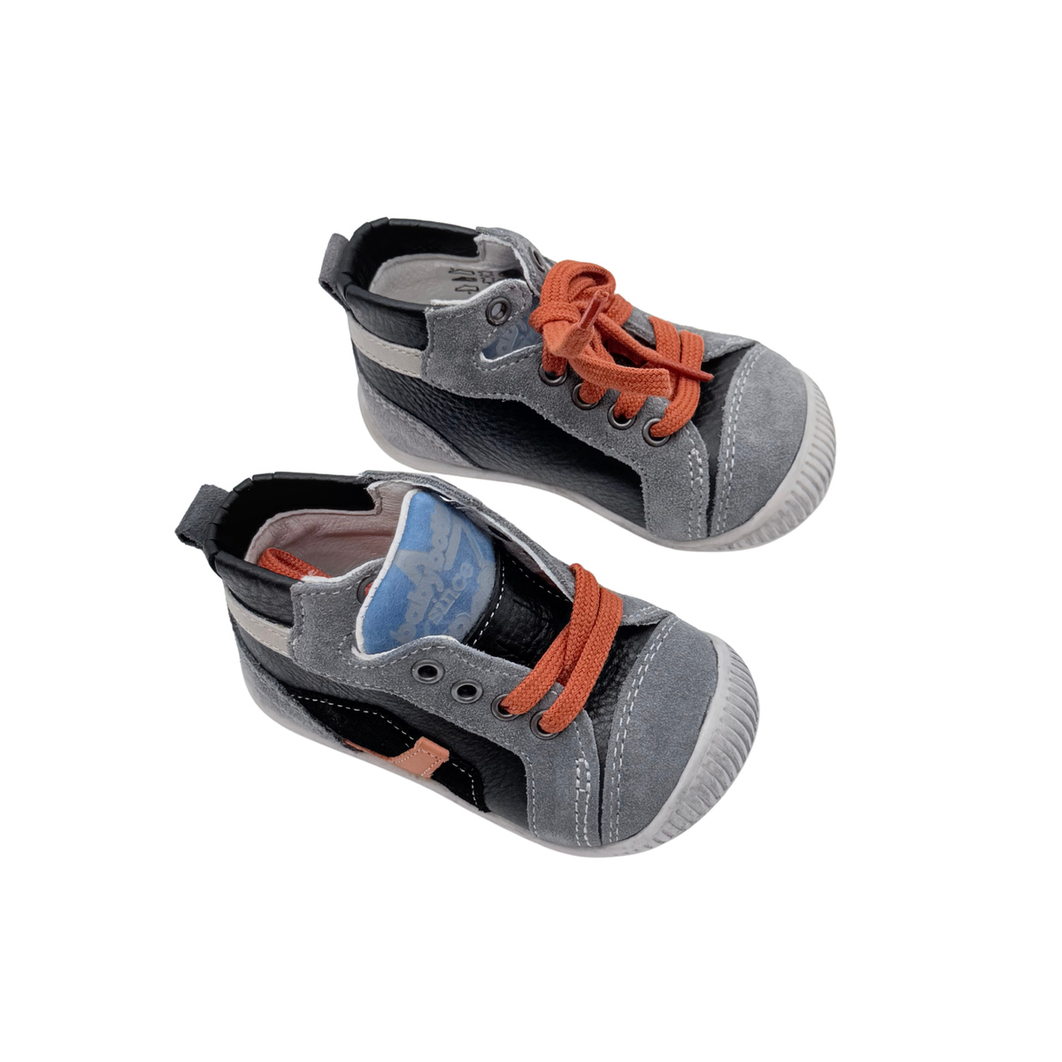 Baskets montantes grises et noires à lacets orange - 18