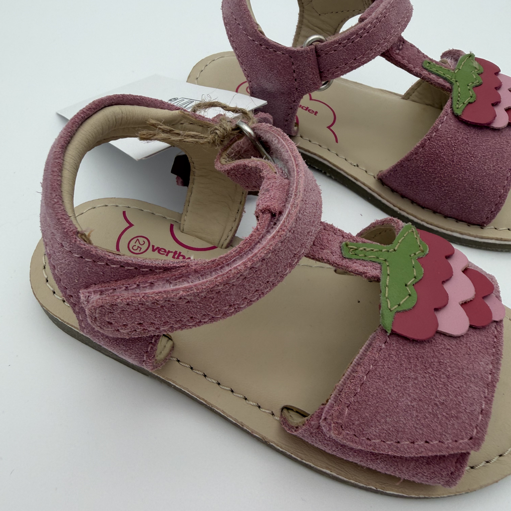 Sandales roses motif fraise — 25