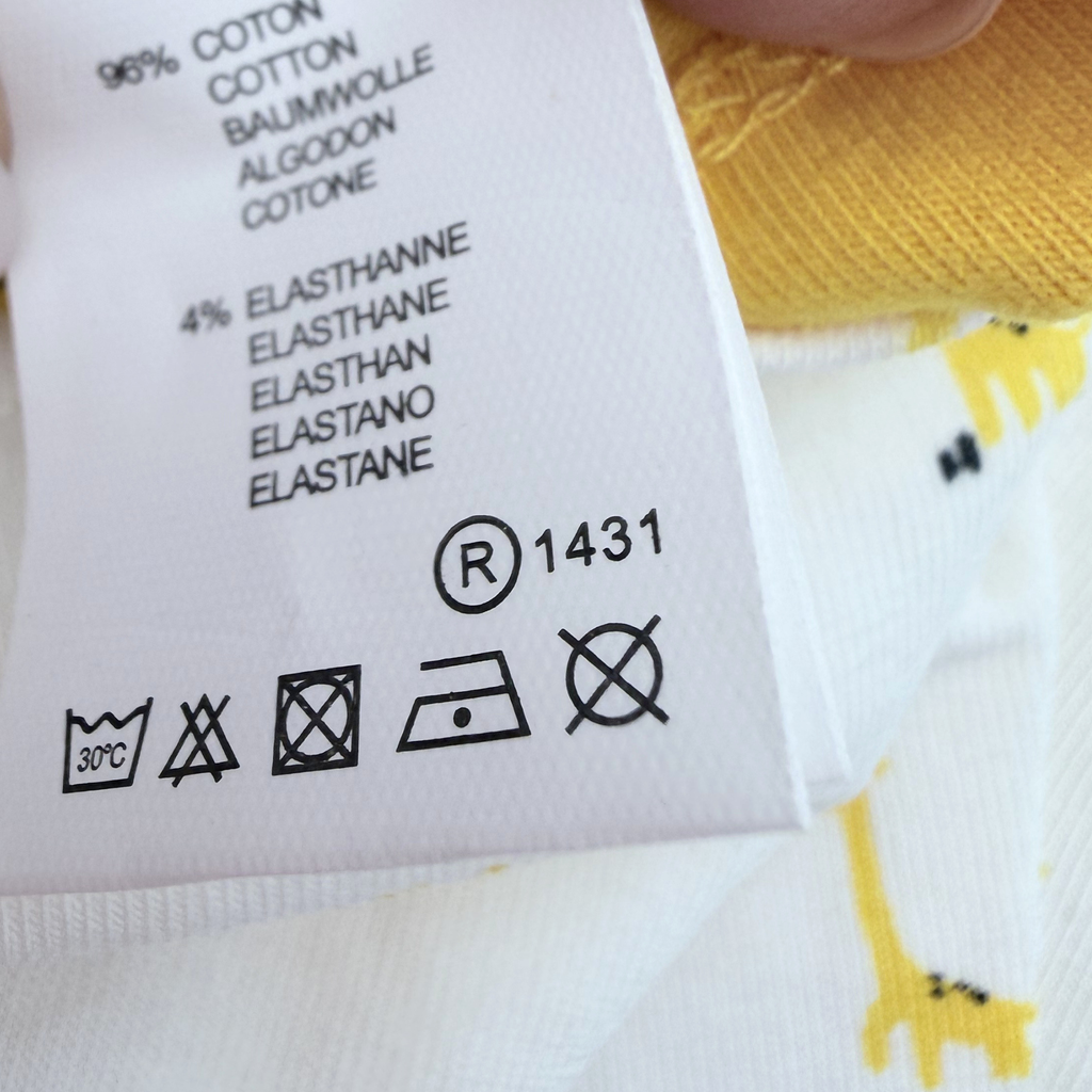 Ensemble salopette short et t-shirt girafes — 6 mois