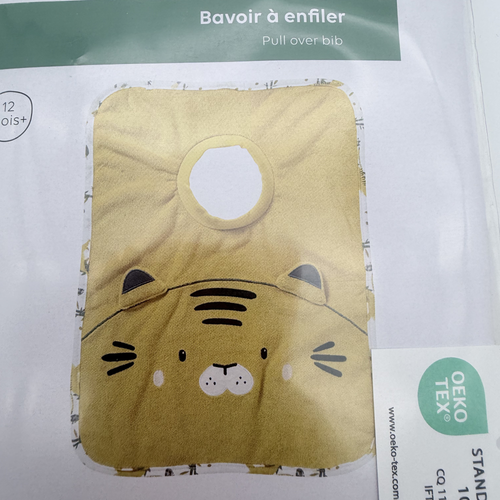 Bavoir à enfiler jaune à motif tigre