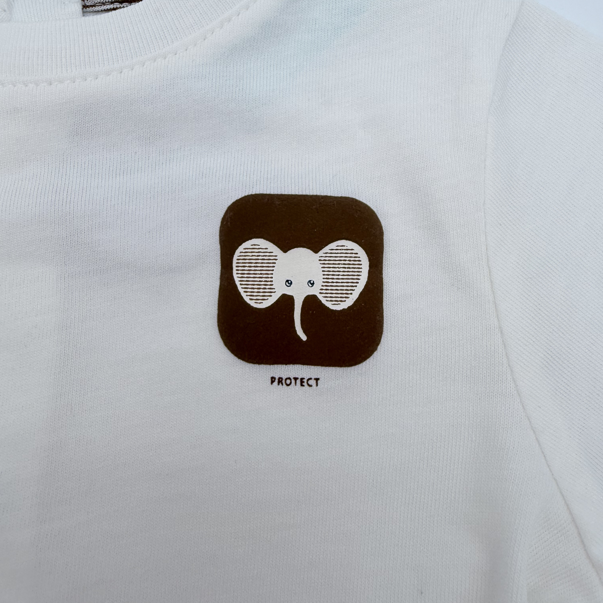 T-shirt blanc manches longues éléphant — 6 mois