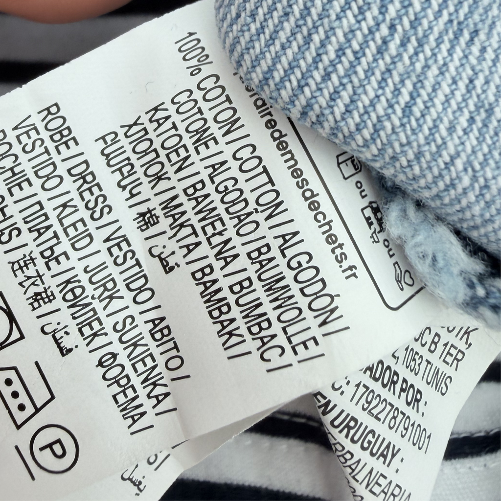 Robe salopette bébé en jean avec t-shirt rayé — 6 mois