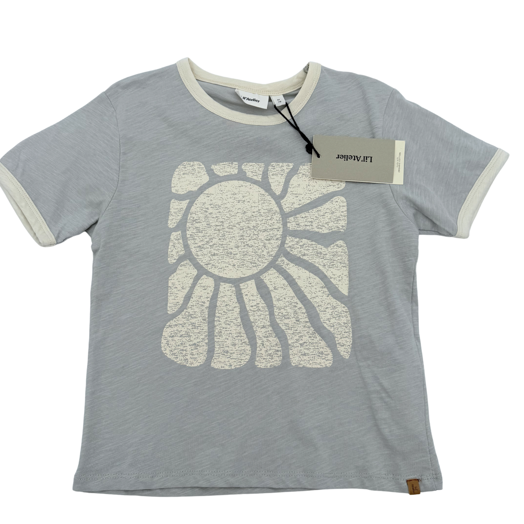 T-shirt bleu gris imprimé soleil — 6 ans