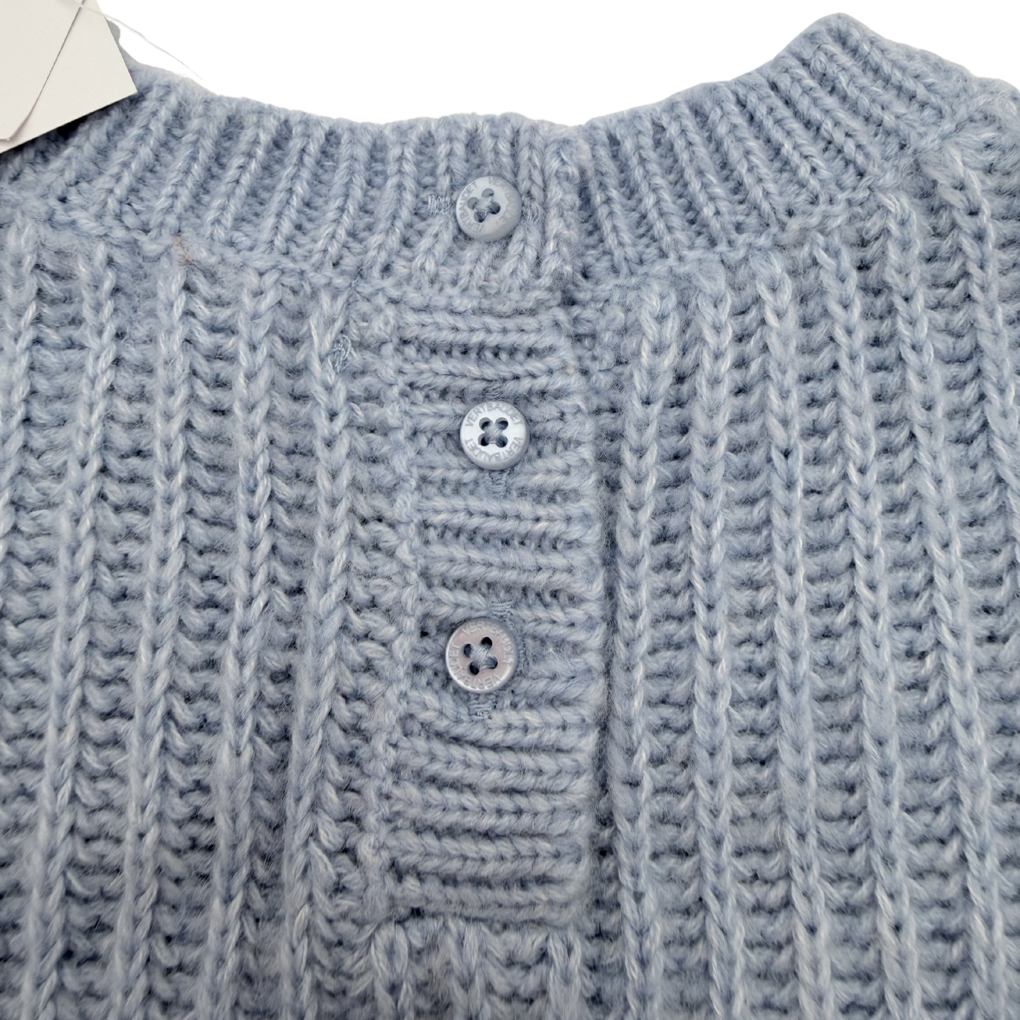 Pull en maille bleu ciel avec cœur brodé — 9 mois