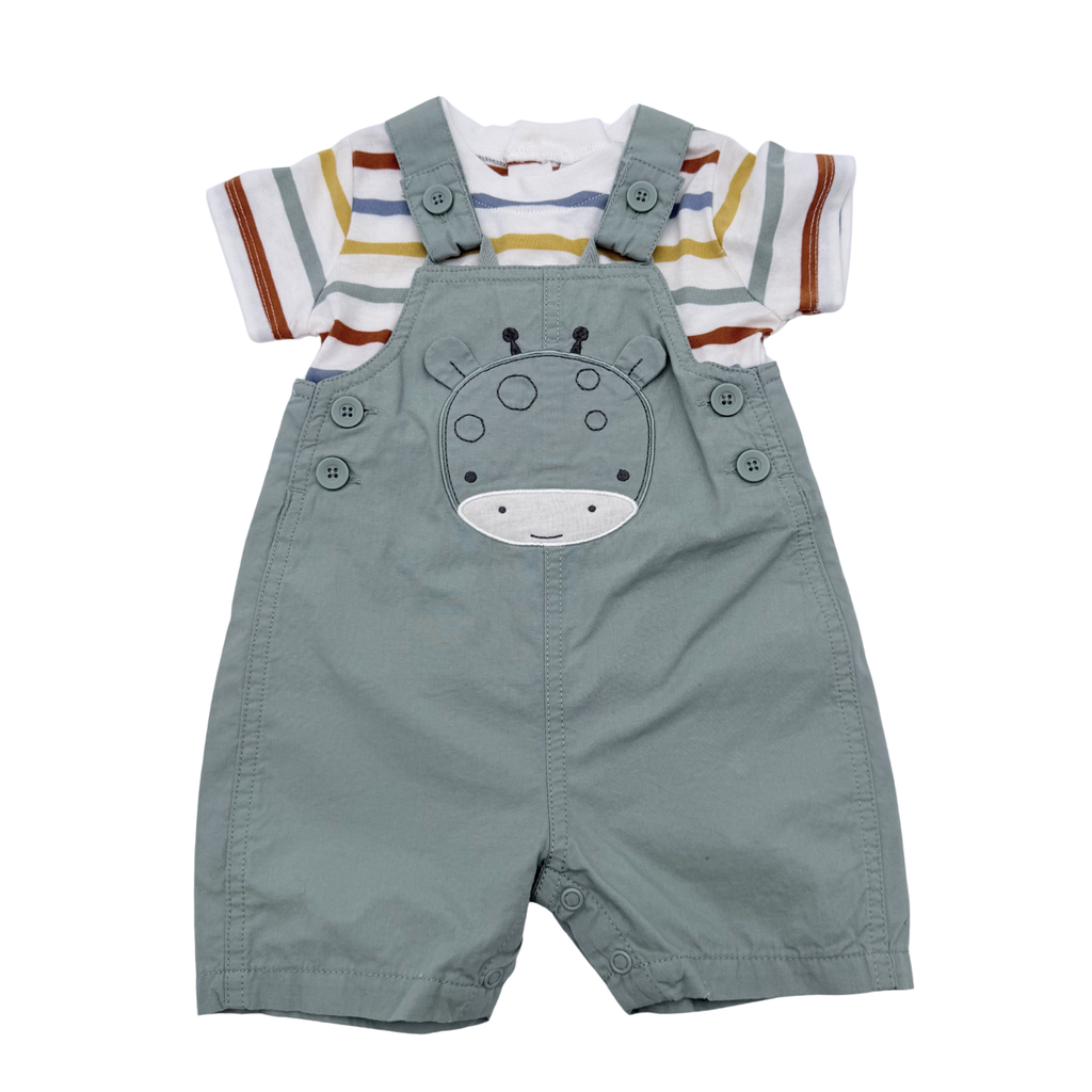 Ensemble salopette courte vert sauge et t-shirt rayé — 6 mois