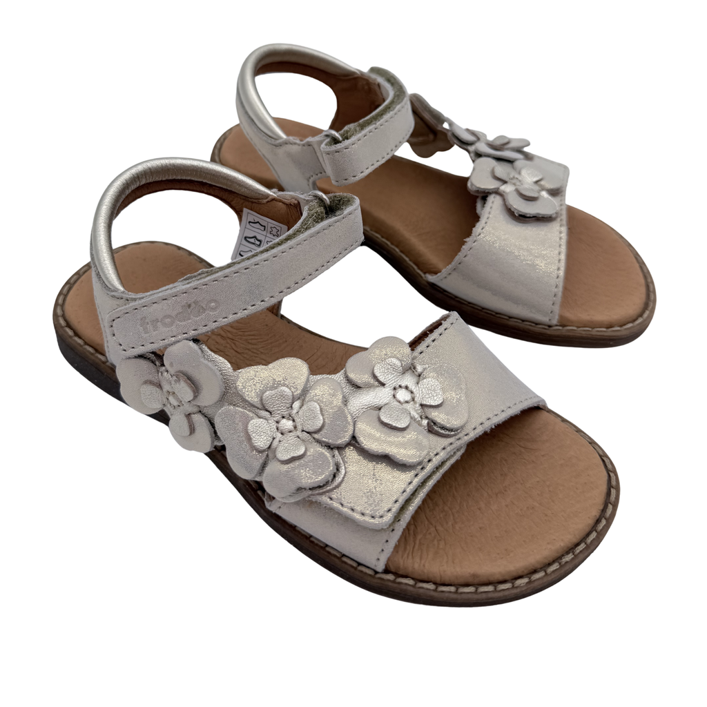 Sandales champagne fleurs — 28