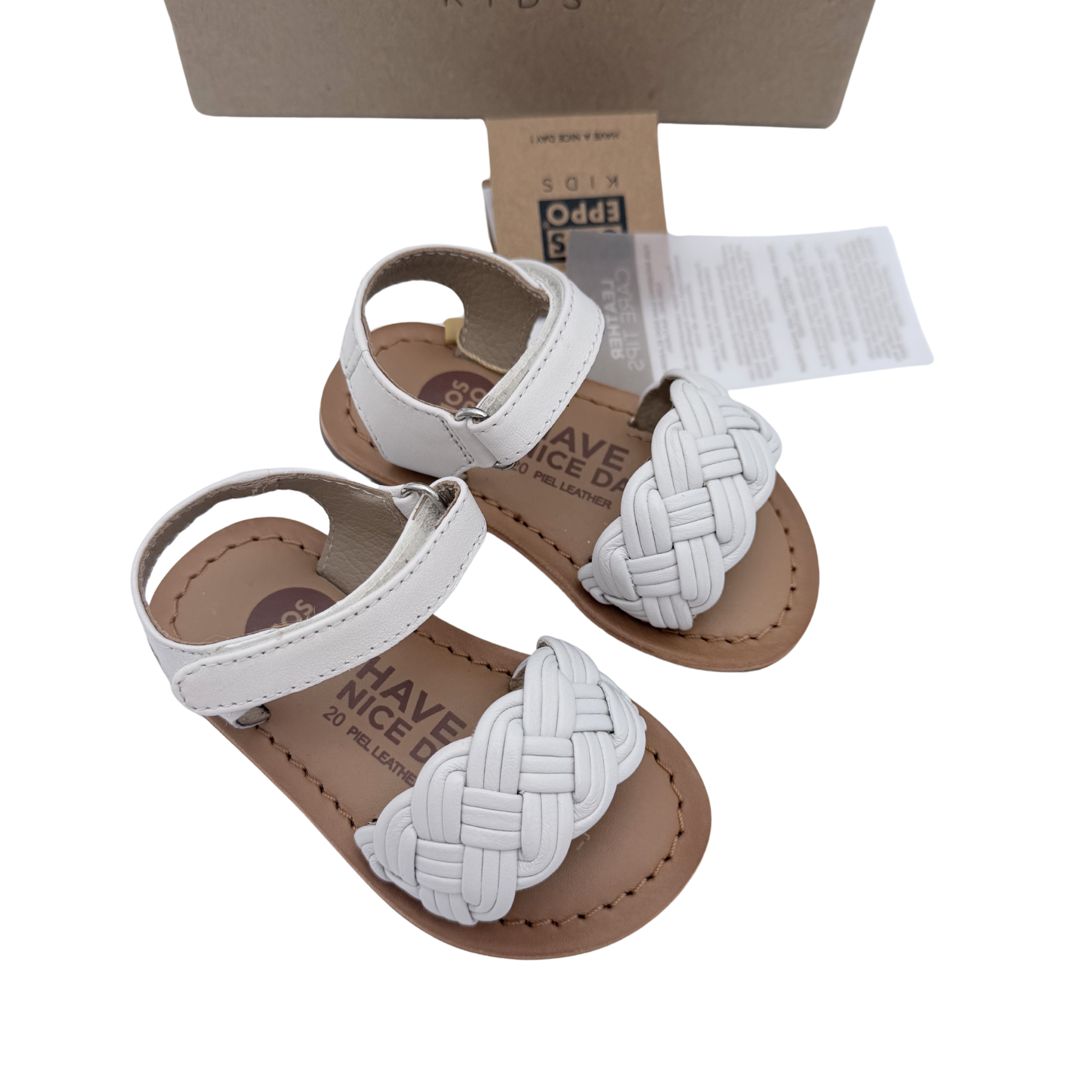 Sandales blanches — 20