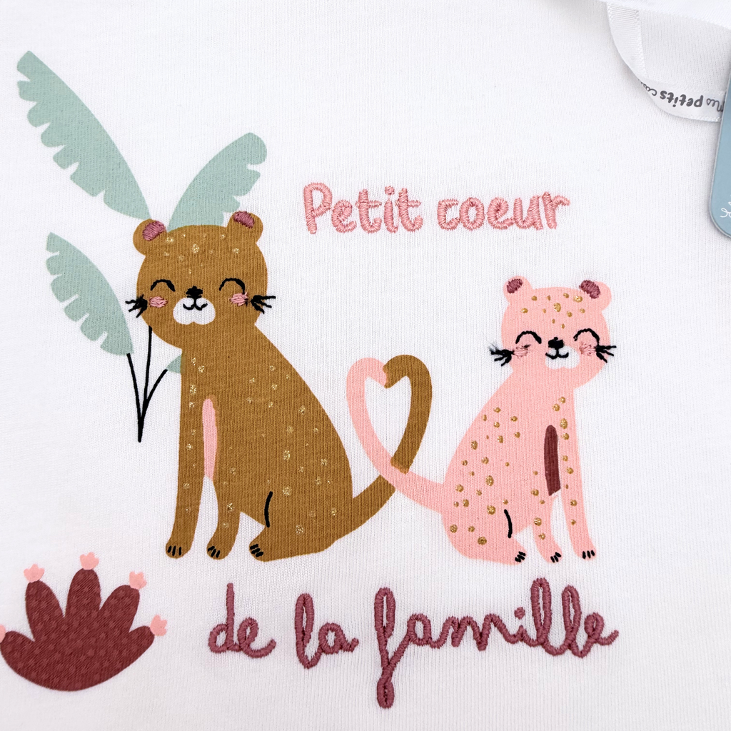 T-shirt blanc “Petit cœur de la famille” — 18 mois