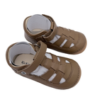 Sandales fermées camel en cuir — 23