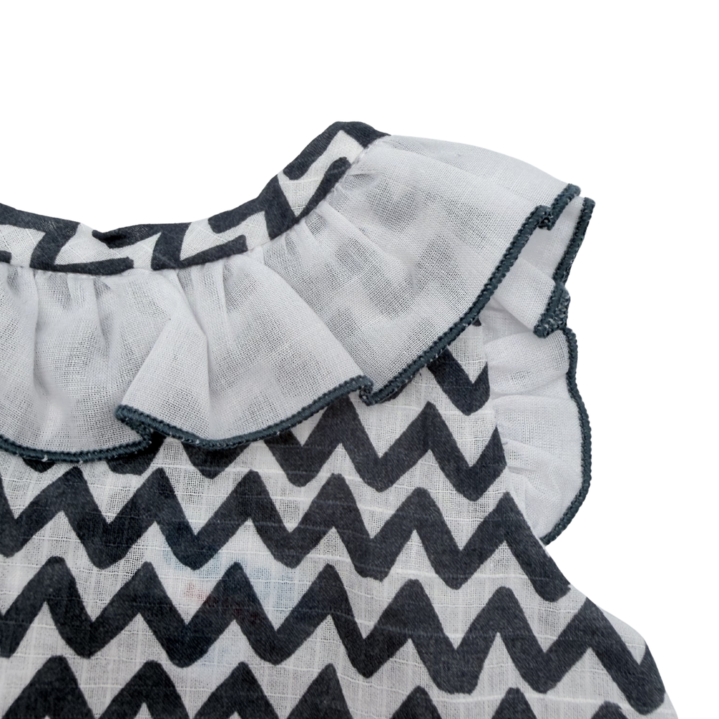 Robe à imprimé zigzag marine et blanc avec bloomer — 3 mois