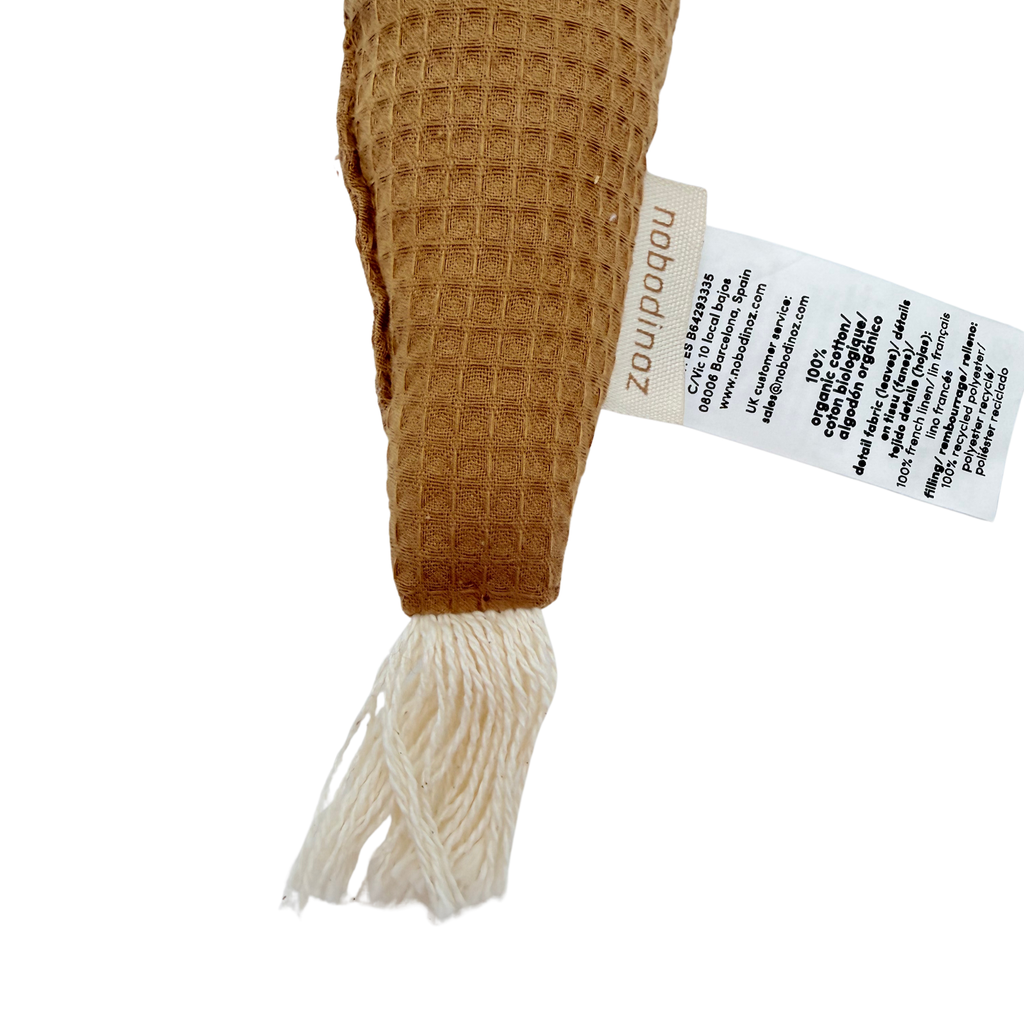Hochet bébé en coton biologique en forme de carotte