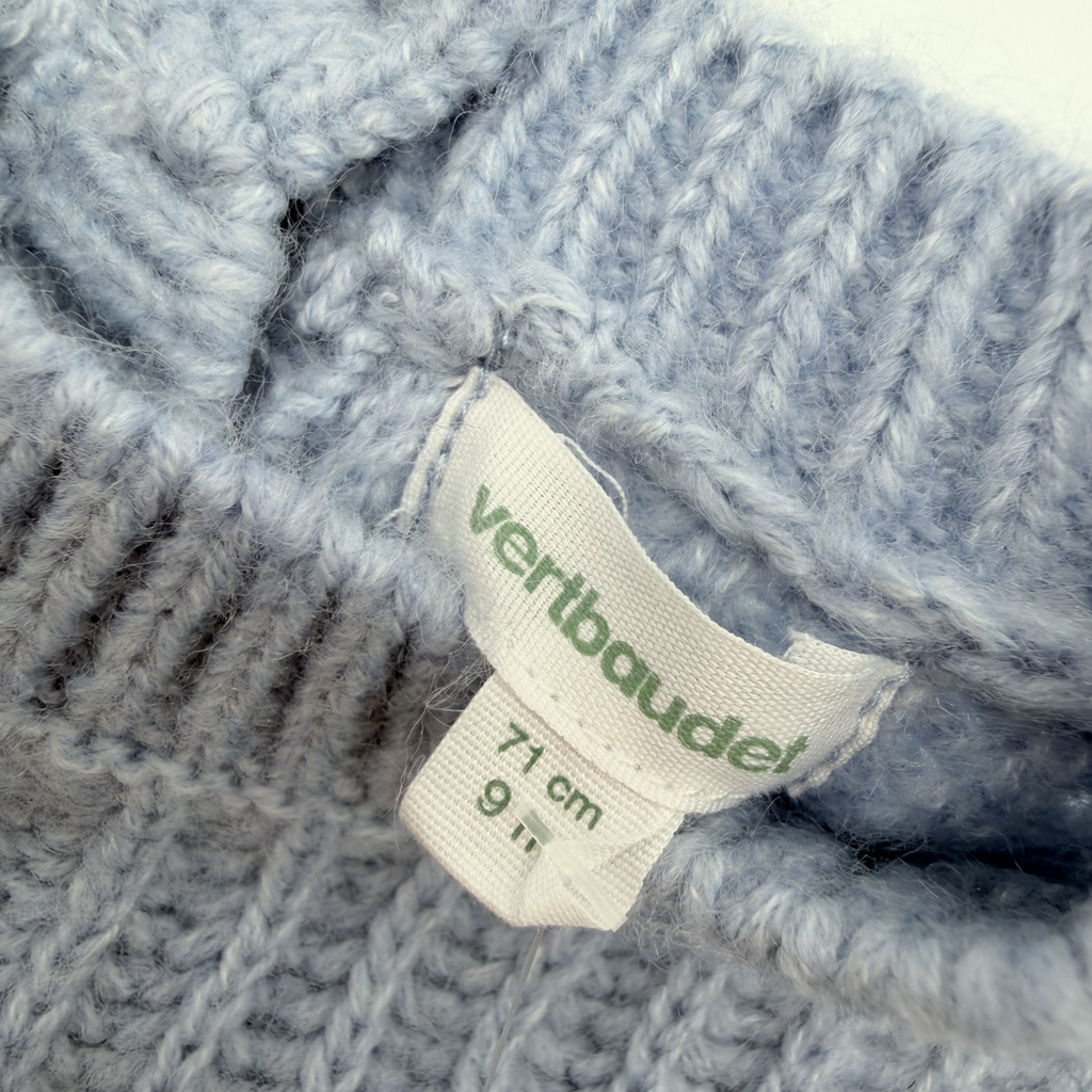 Pull en maille bleu ciel avec cœur brodé — 9 mois