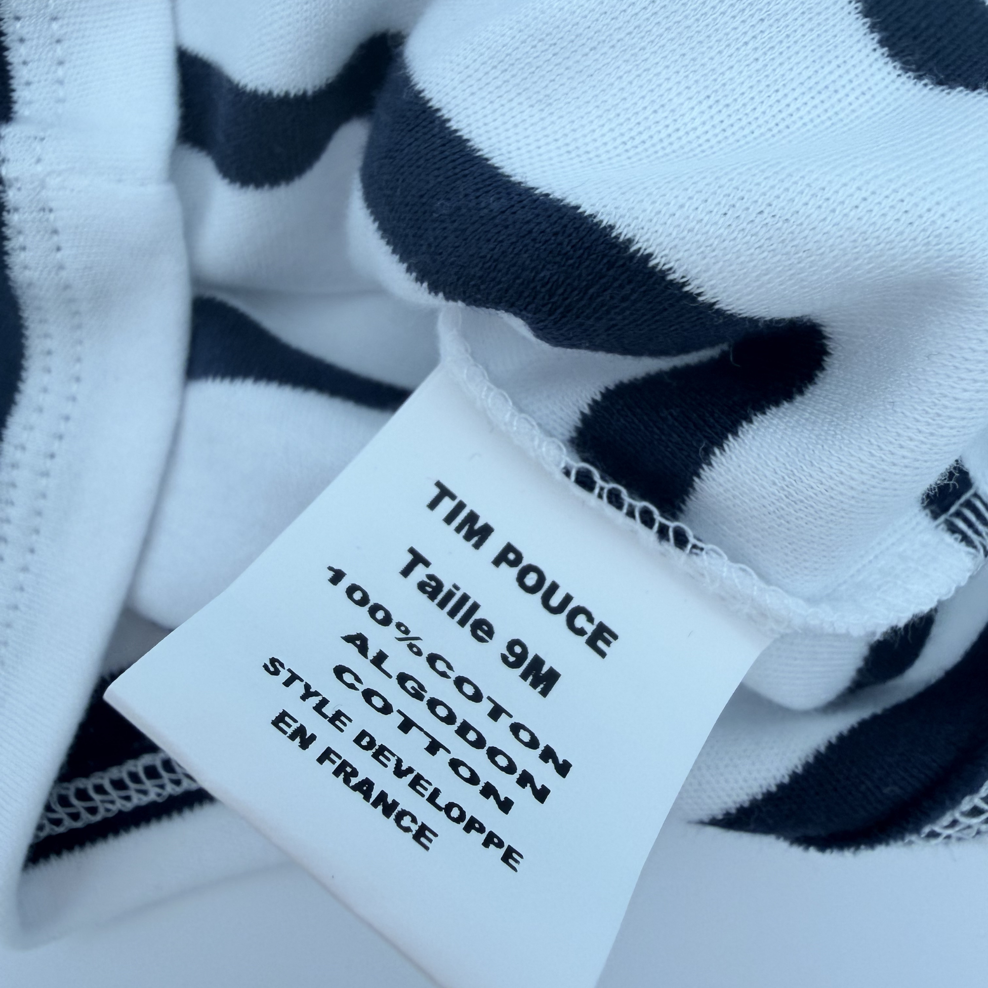 Marinière blanche et noire avec béret assorti — 6 mois