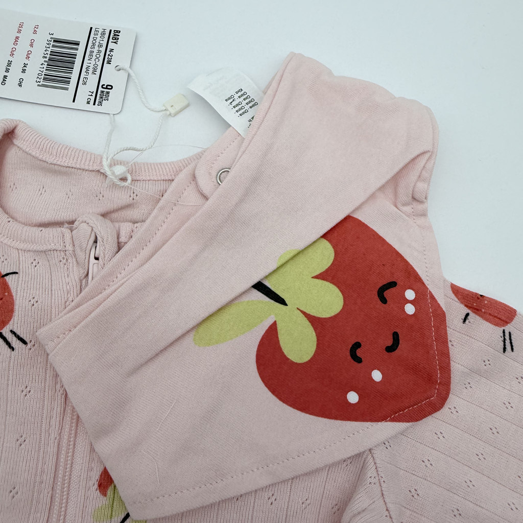Pyjama roses frais avec bavoir - 9 mois