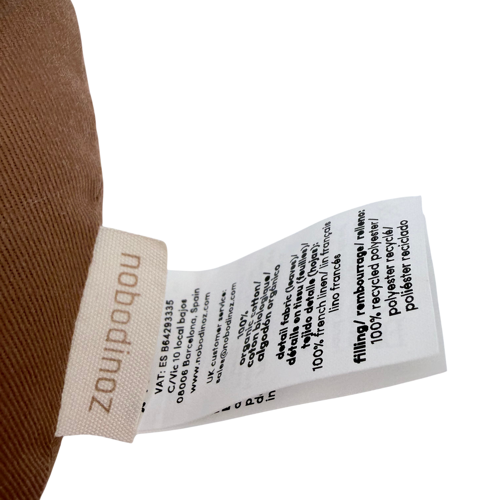 Hochet bébé en coton biologique en forme d'aubergine