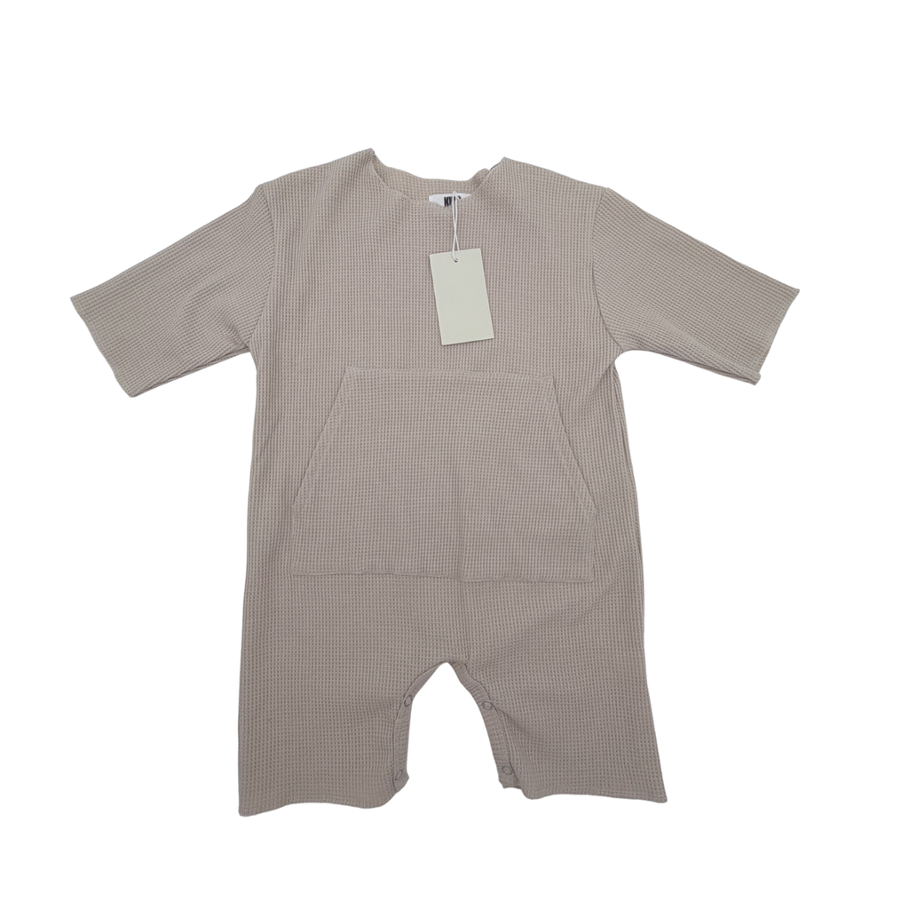 Combinaison gaufrée beige — 6-12 mois