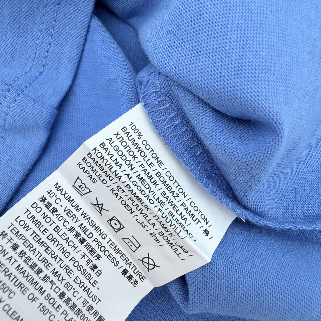 T-shirt bleu “Let’s Play Mom It’s Funny” — 18-24 mois