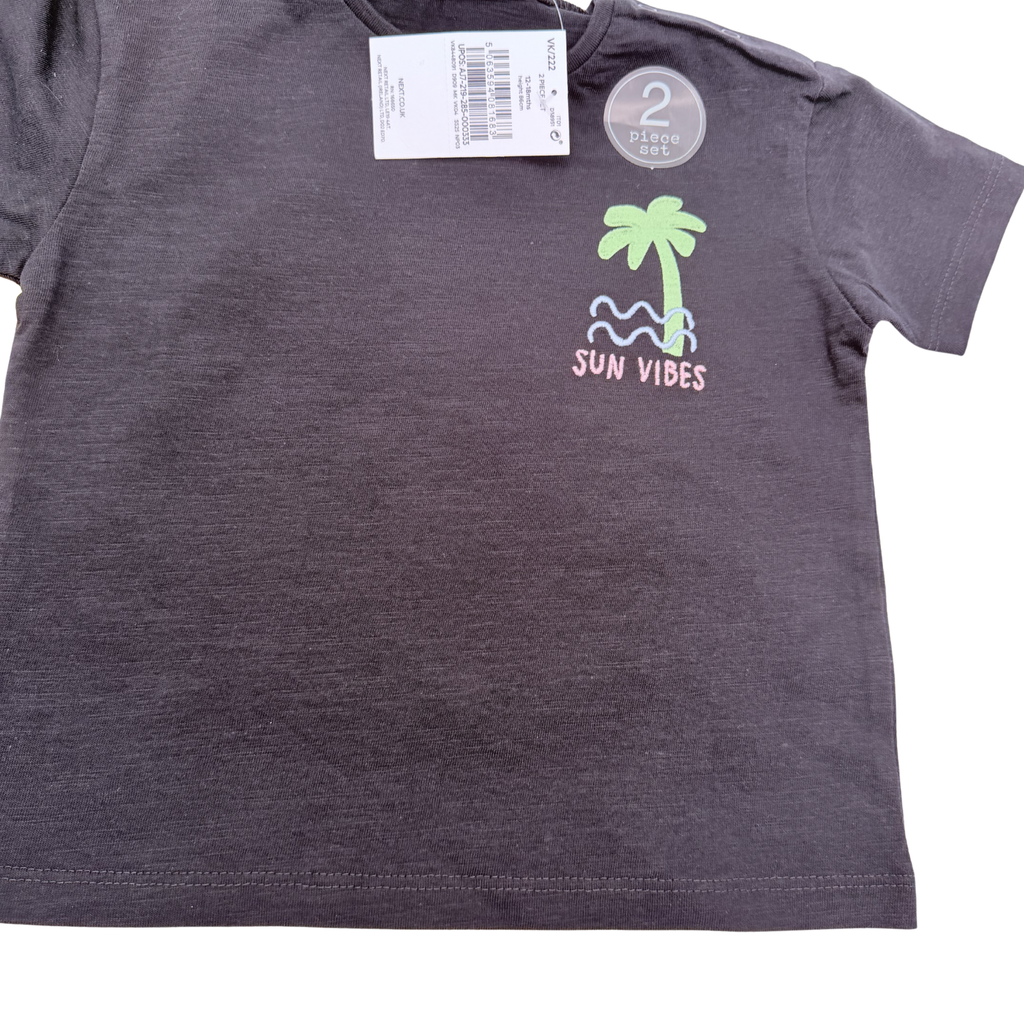 Ensemble bébé noir et short rayé multicolore — 12-18 mois