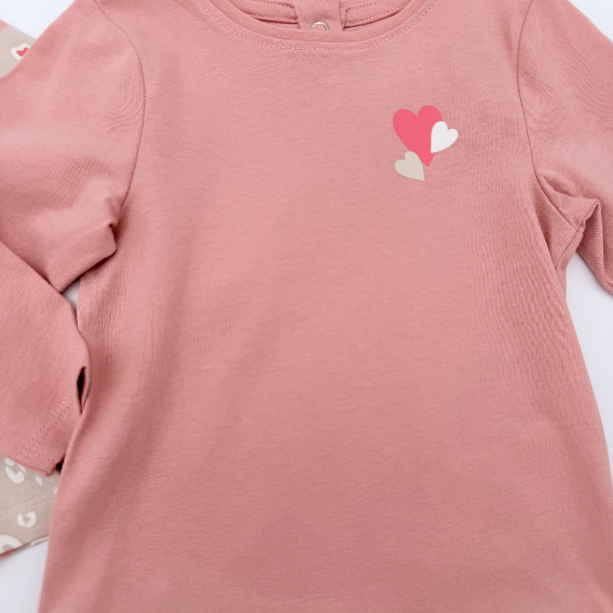 Lot de 2 t-shirts cœurs — 12 mois