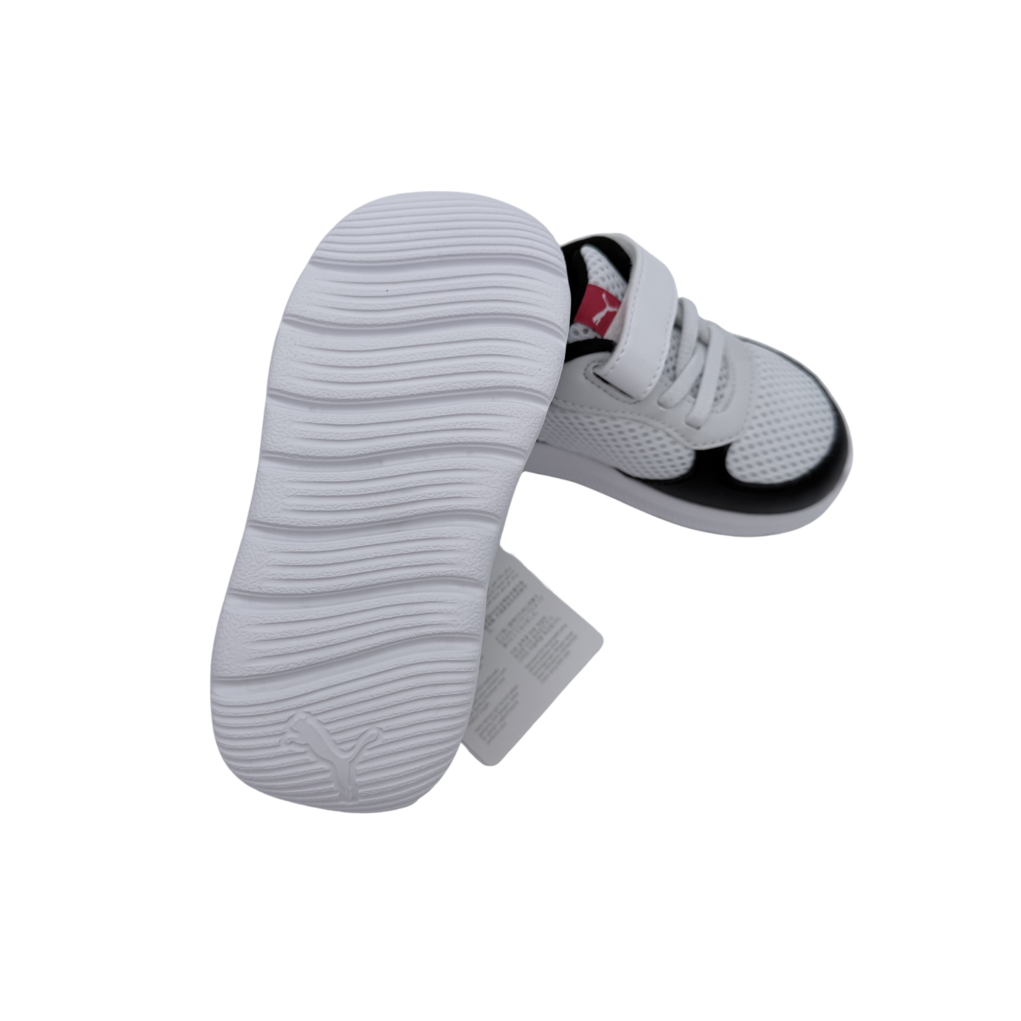 Baskets blanches et noires — 23