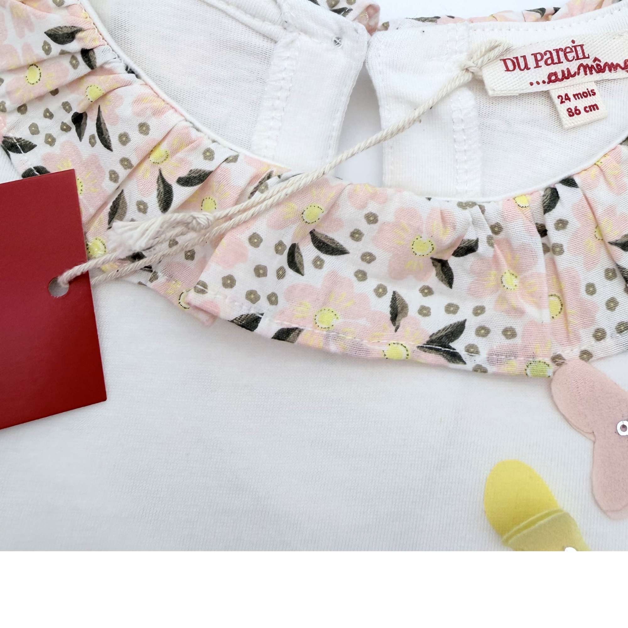 T-shirt blanc à col volanté et papillons — 24 mois