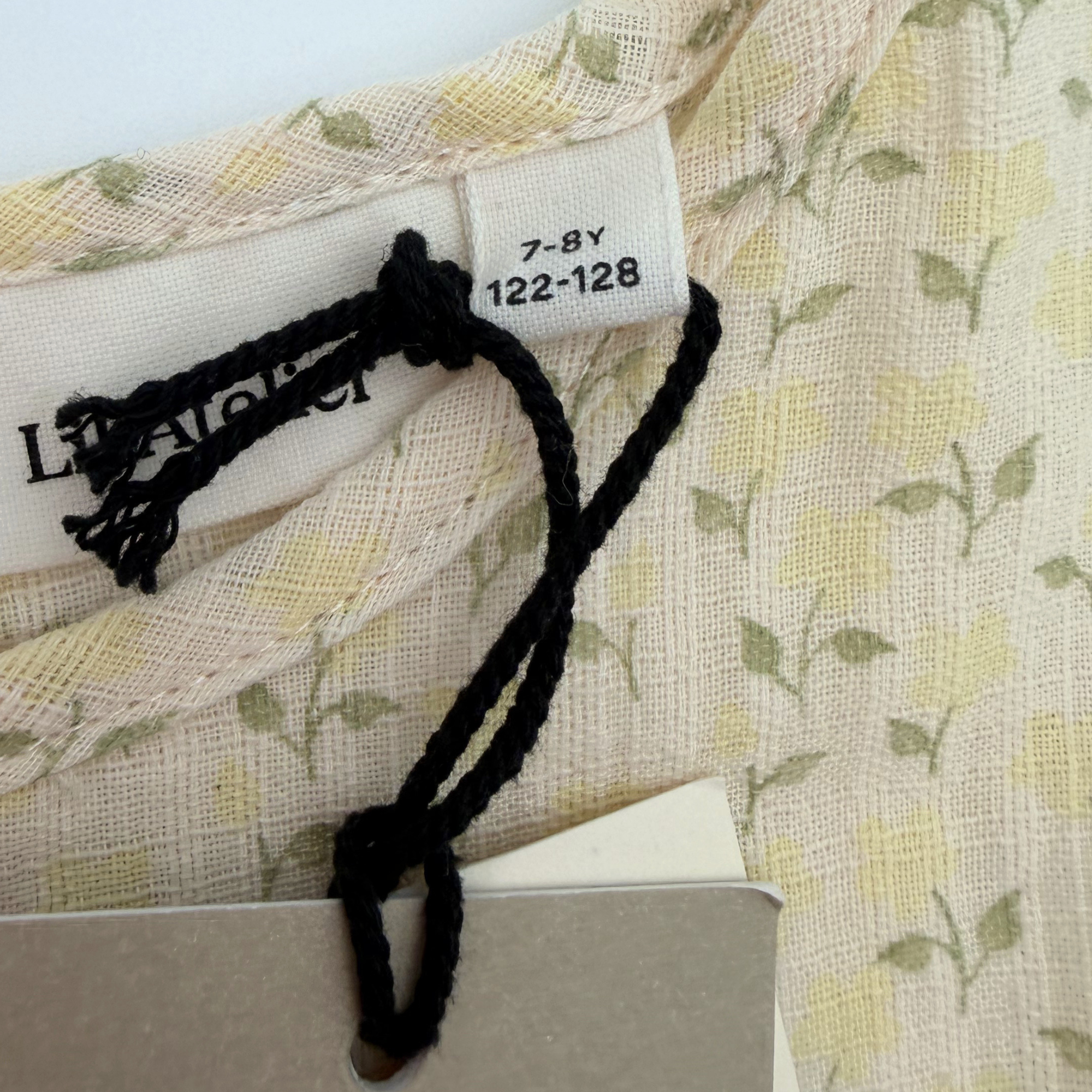 Blouse jaune — 6-7 ans