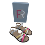 Sandales multicolores croisées — 29