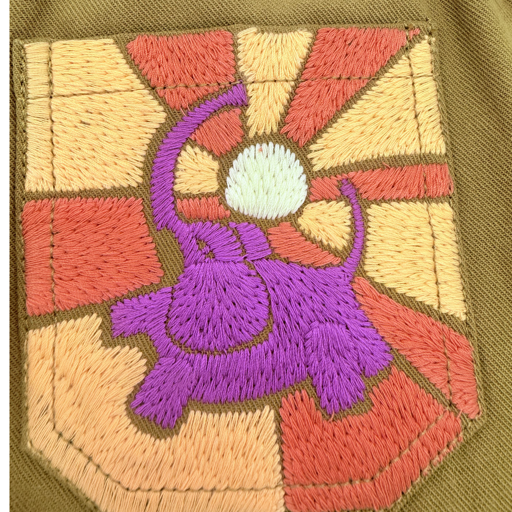 Bermuda khaki à poche brodée — 4 ans