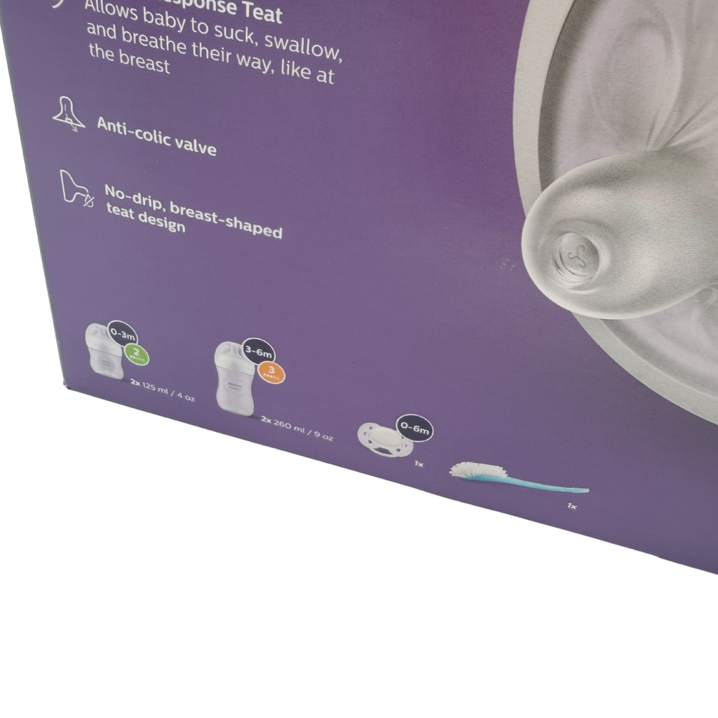 Coffret naissance Natural Response – 4 biberons, sucette et goupillon