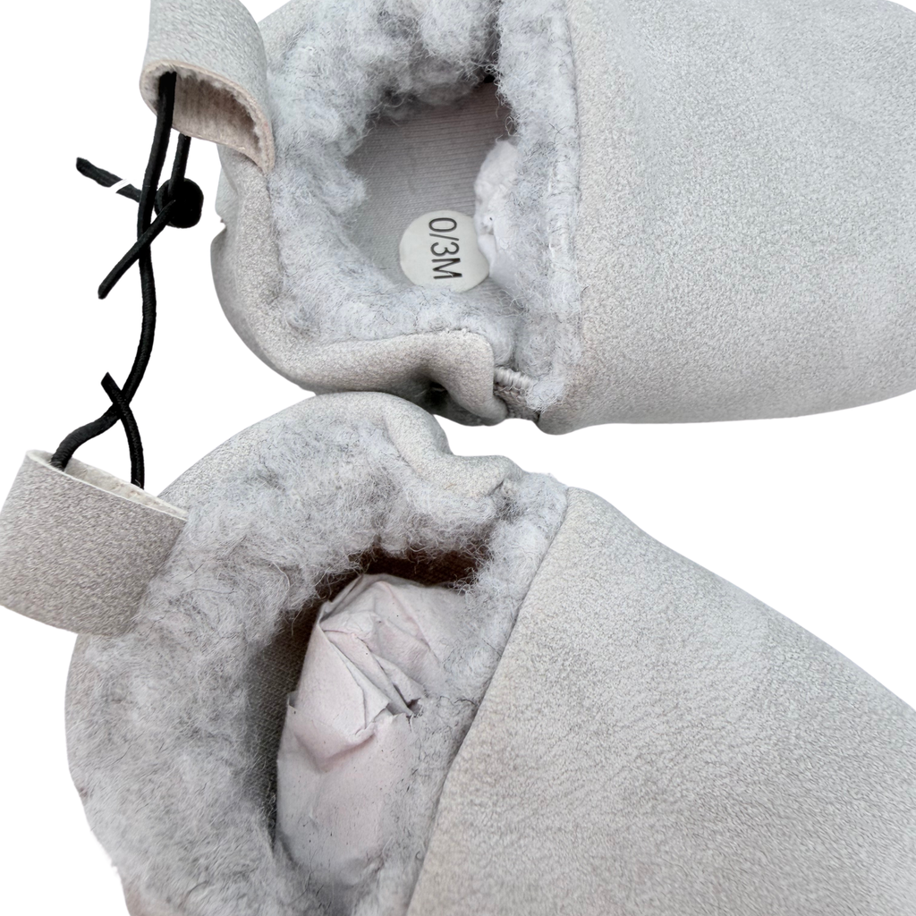 Chaussons bébé gris en velours - 0-3 mois