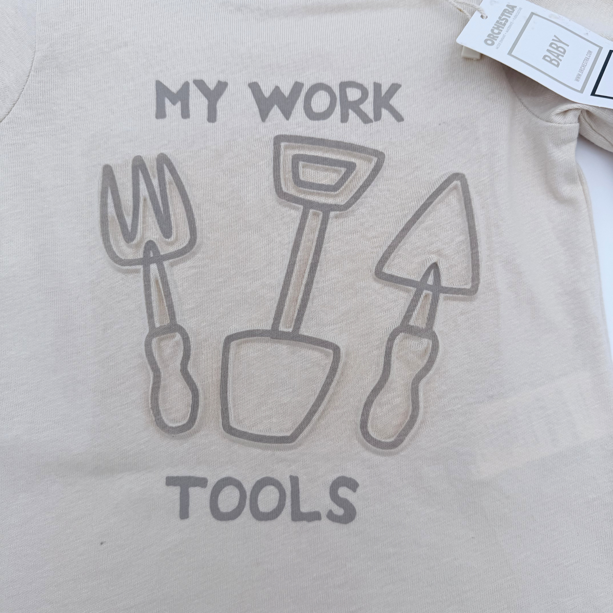 T-shirt gris “My Work Tools” — 12 mois