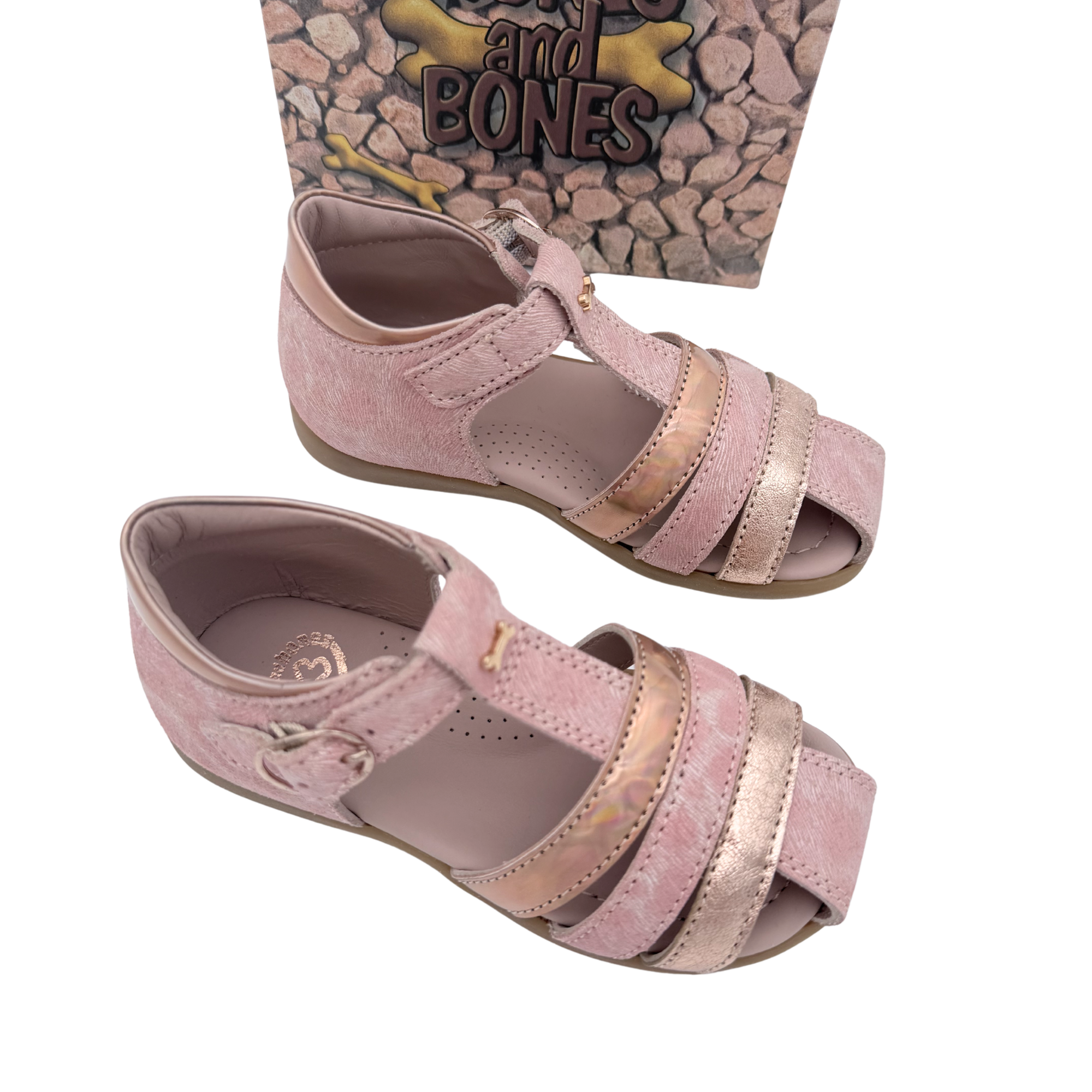 Sandales roses — 25