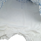 Robe blanche et robe fleurie bleue — 1 mois
