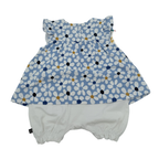 Robe blanche et robe fleurie bleue — 1 mois