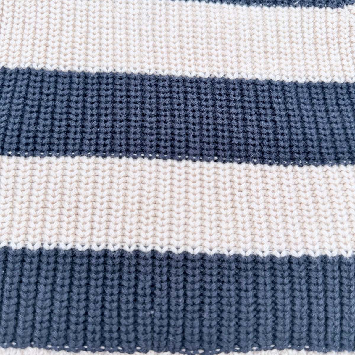 Pull bébé rayé beige et bleu marine en maille - 6 mois