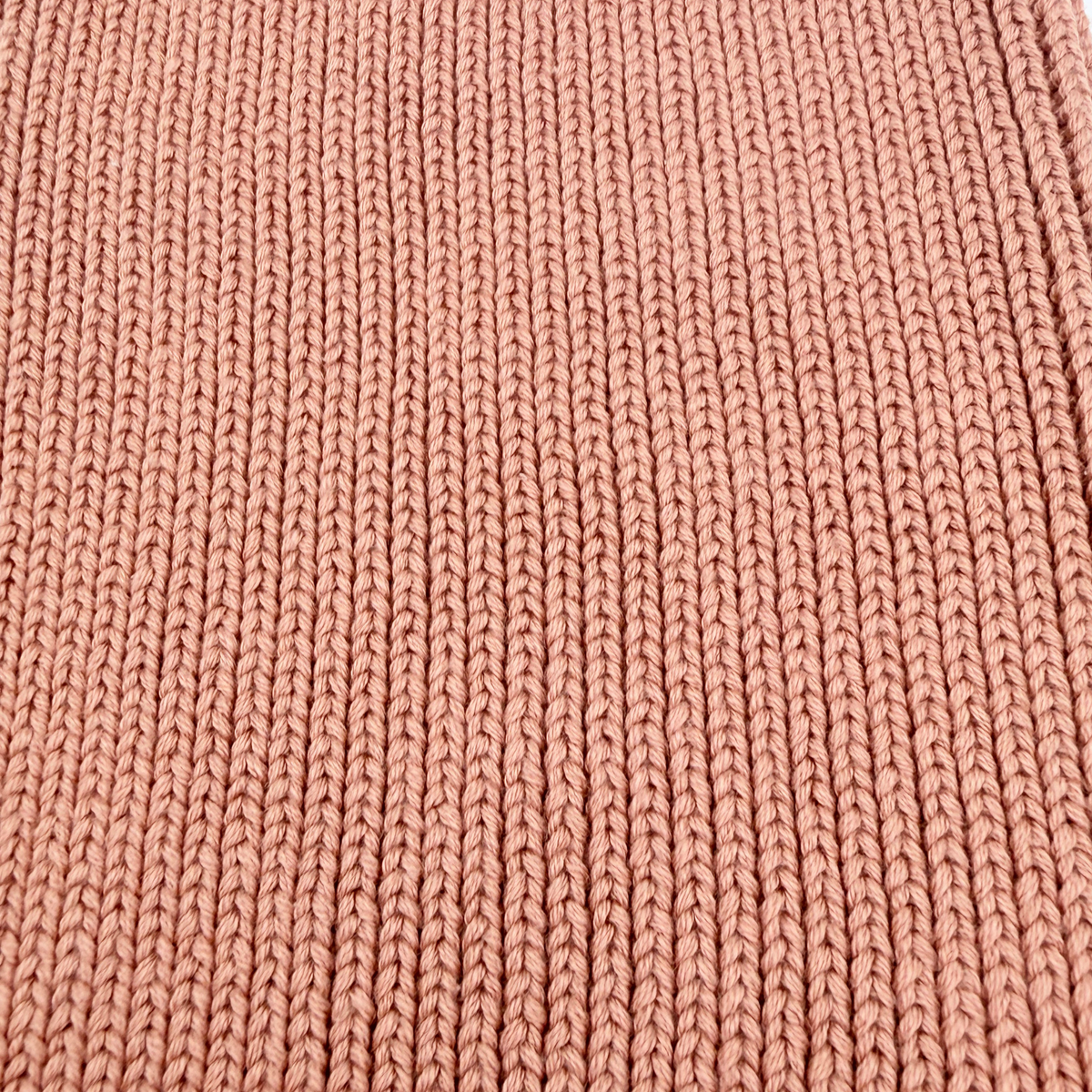 Tour de cou enfant en maille vieux rose