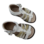 Sandales blanches et dorées à brides — 22